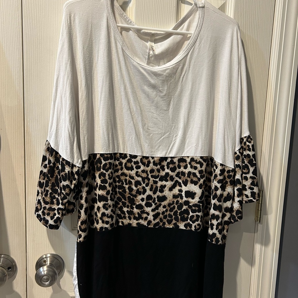 Stylish Leopard Print Women's Top
